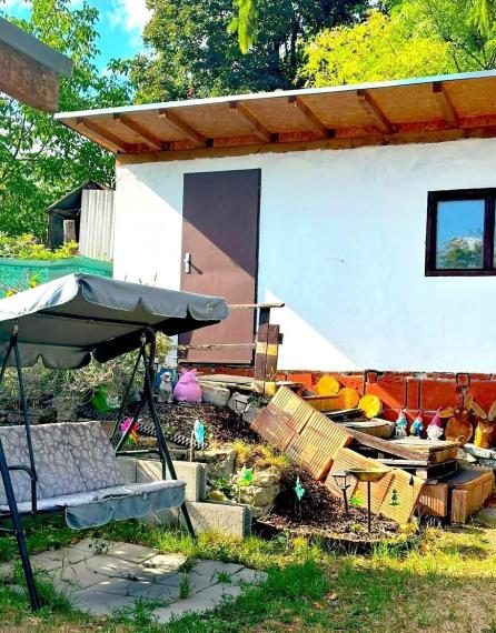 Na predaj záhradná chatka v pokojnej lokalite, Bratislava IV TOP