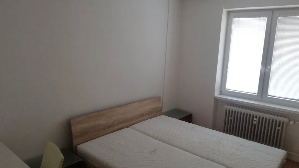 Na prenájom priestranný a slnečný 2-izbový byt na Kyjevskej ulici 