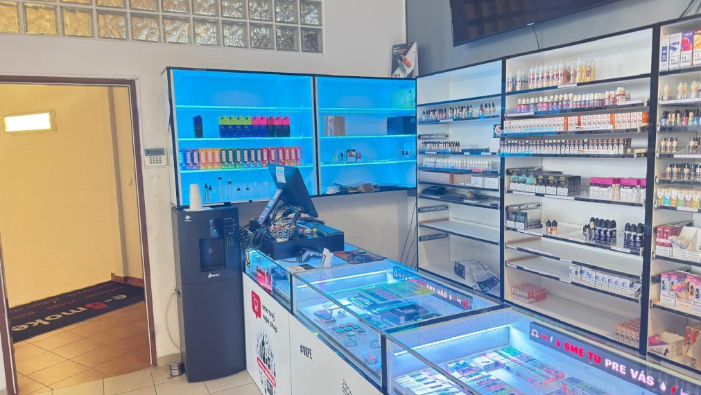 OBCHODNÝ PRIESTOR – NÁMESTIE HRANIČIAROV, BRATISLAVA 100 m² | samostatná budova | TOP