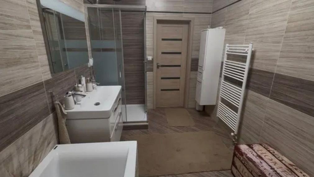 Na predaj priestranný 3-izbový byt po novej kompletnej rekonštrukcii, Bratislava IV TOP