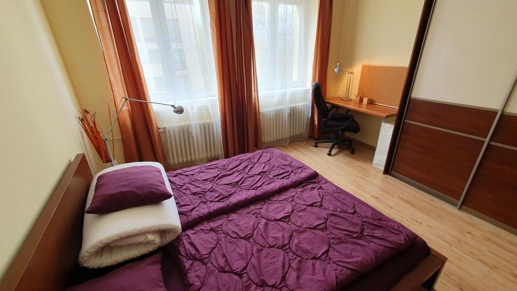 Na prenájom kompletne zariadený dvojizbový byt na Páričkovej ulici, Bratislava II TOP