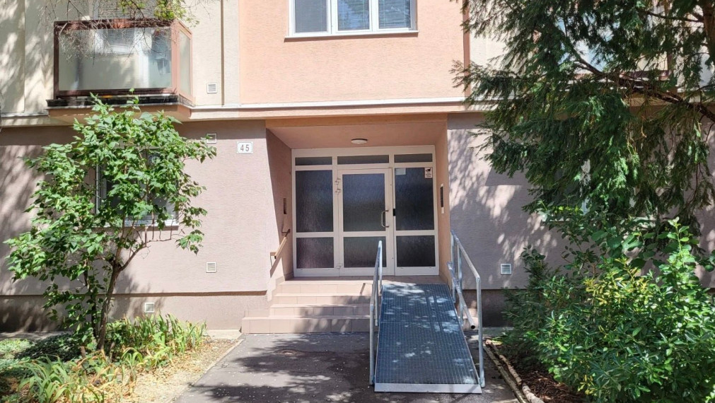 Na predaj 2-izbový byt vo vyhľadávanej a pokojnej časti bratislavského Ružinova, TOP