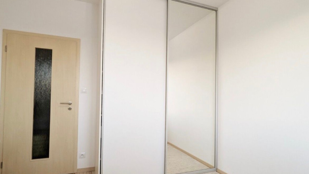 Na prenájom kompletne zariadený 2-izbový byt na ulici Jégeho alej, BA II TOP