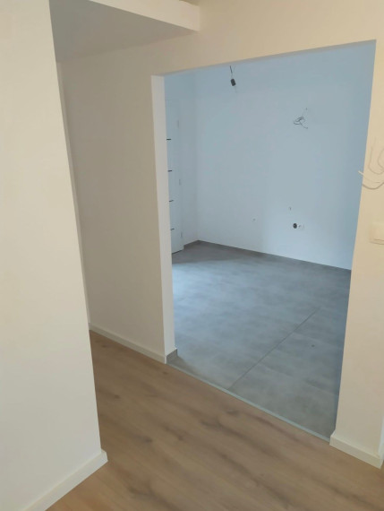 Veľkorysý 4-izbový byt na Krížnej s 2 loggiami