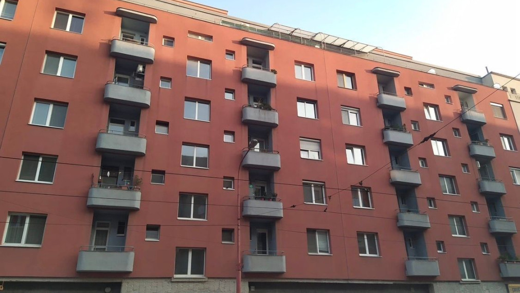 Veľkorysý 4-izbový byt na Krížnej s 2 loggiami