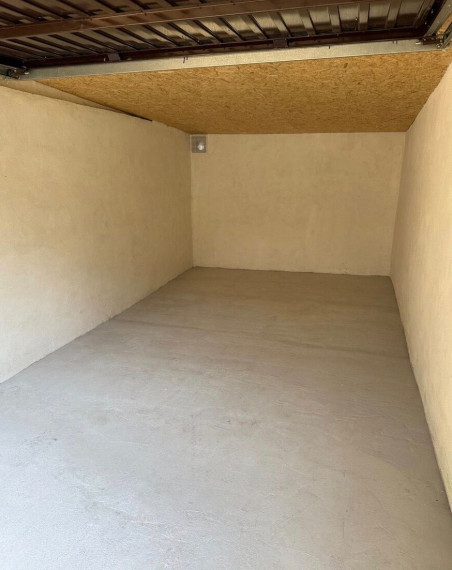 Na predaj murovanú garáž v atraktívnej lokalite Bratislava – Staré Mesto TOP