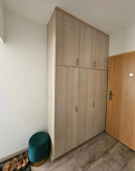 Na dlhodobý prenájom tichý a svetlý 2-izbový byt s vlastným podzemným parkovacím miestom