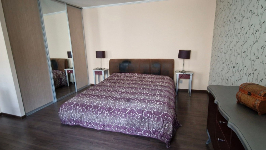 Na dlhodobý prenájom priestranný a svetlý 4-izbový byt s výmerou 120 m2
