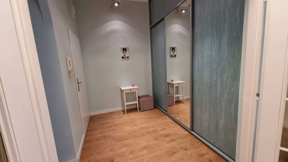 Na prenájom priestranný a svetlý 4,5 izbový byt s výmerou 108 m2 - Bratislava I