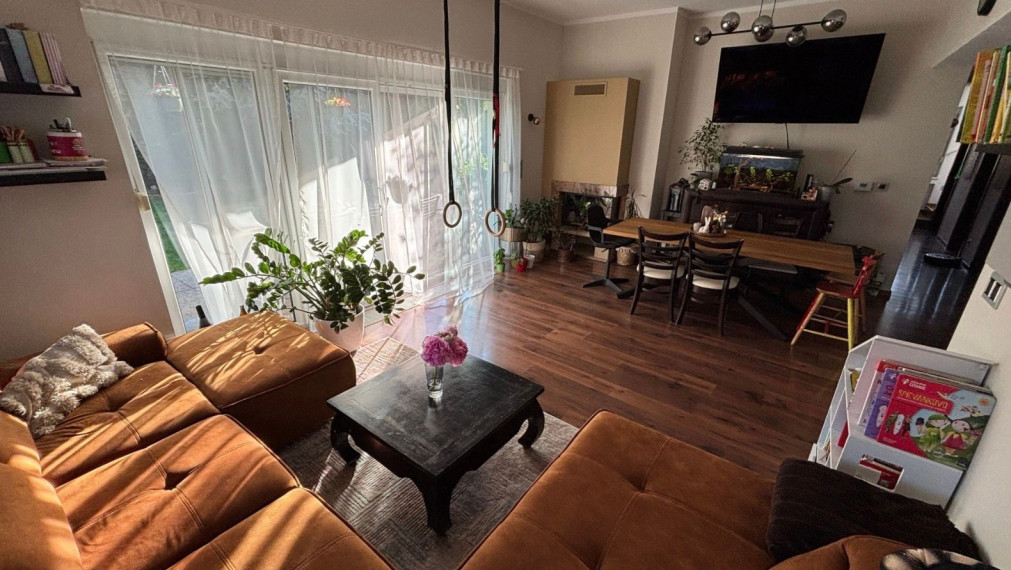 Na predaj priestranný, čiastočne zrekonštruovaný 5-izbový rodinný dom o rozlohe 227m2