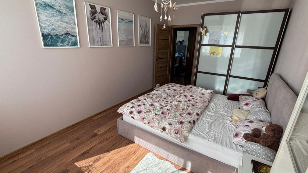 Na predaj priestranný, čiastočne zrekonštruovaný 5-izbový rodinný dom o rozlohe 227m2