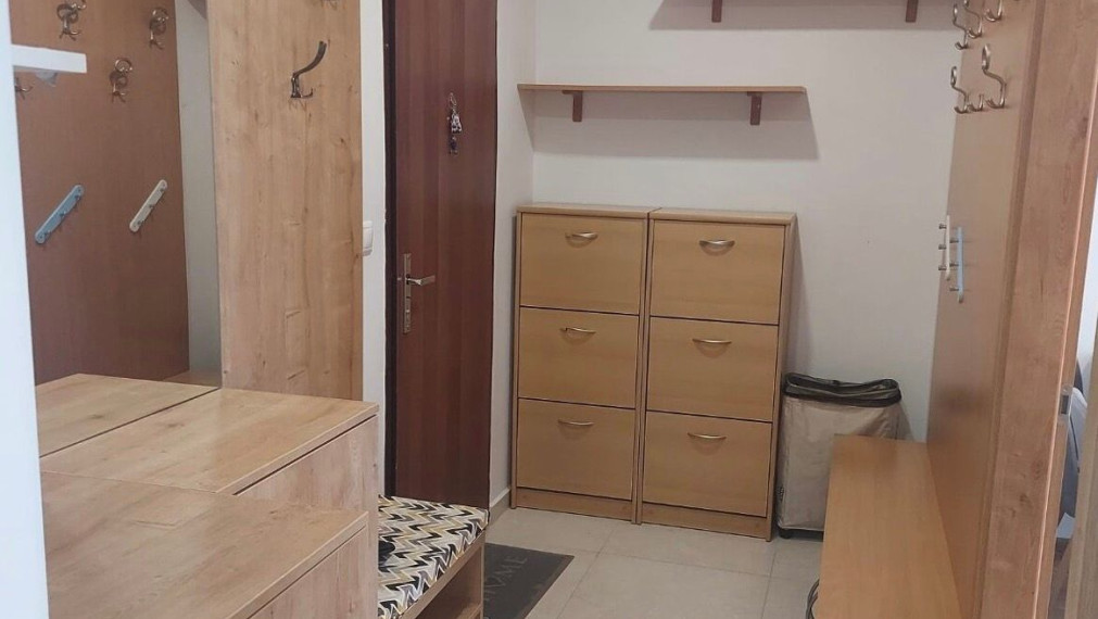 Na dlhodobý prenájom priestranný a kompletne zrekonštruovaný 3-izbový byt, BA II TOP
