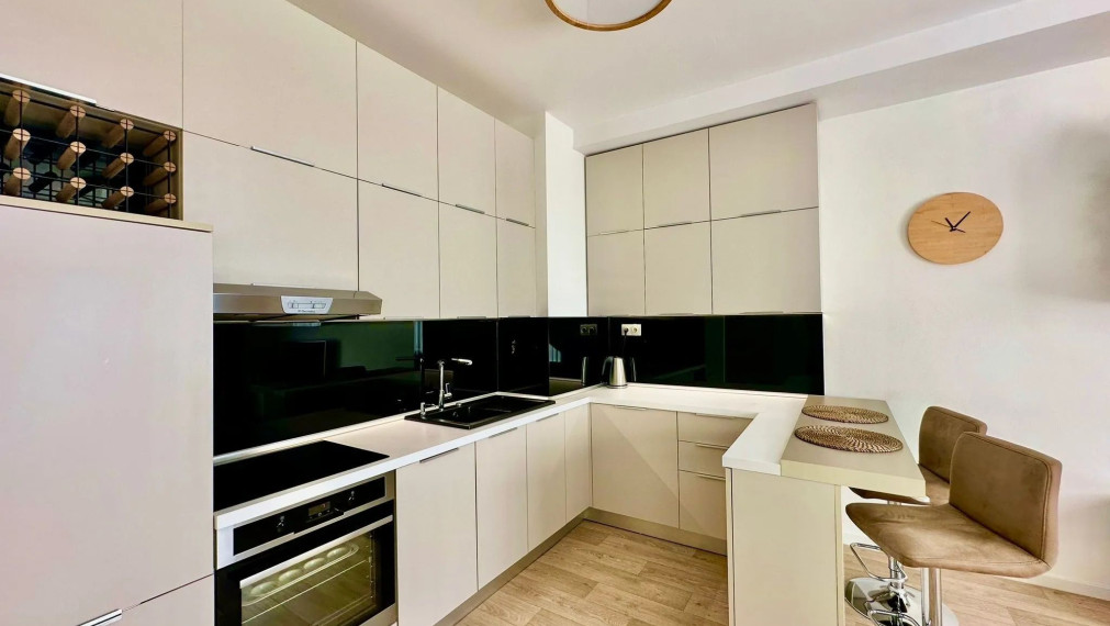Na prenájom moderný 2-izbový byt s parkovaním – Bratislava, Kramáre TOP
