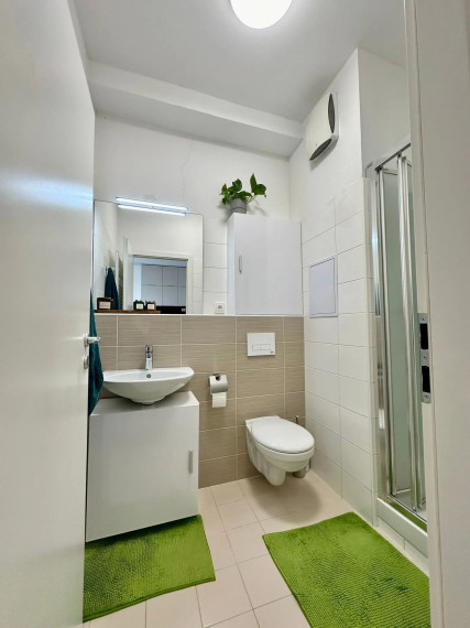 Na prenájom moderný 2-izbový byt s parkovaním – Bratislava, Kramáre TOP
