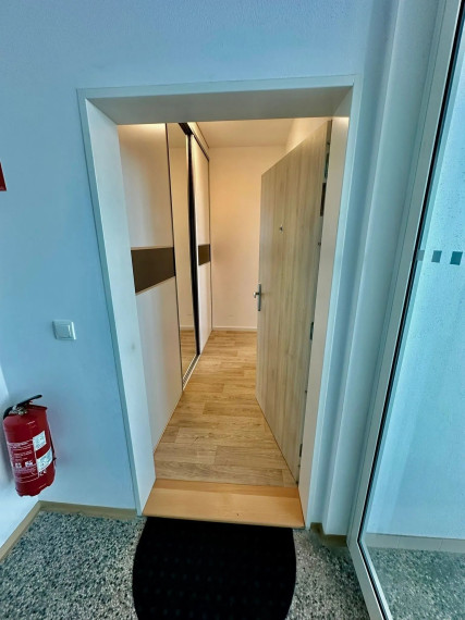Na prenájom moderný 2-izbový byt s parkovaním – Bratislava, Kramáre TOP