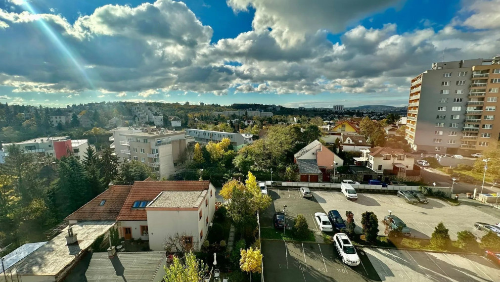 Na prenájom moderný 2-izbový byt s parkovaním – Bratislava, Kramáre TOP