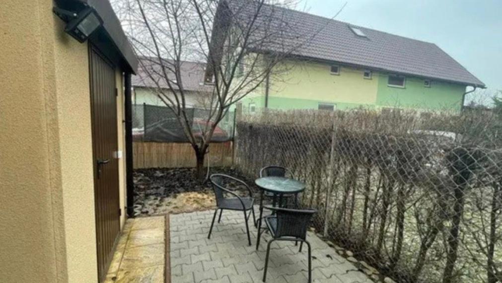 Na prenájom moderný a útulný 2-izbový mezonet s vlastnou záhradou 