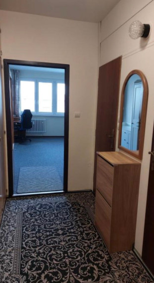 Na prenájom kompletne zariadená priestrannágarsónka