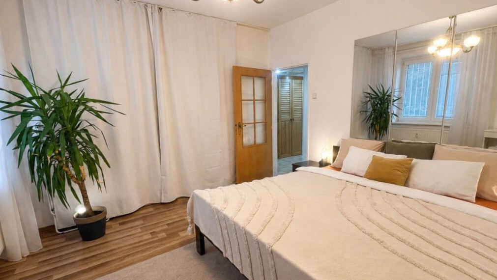 Na prenájom útulný, kompletne zariadený 2-izbový byt, Bratislava I TOP