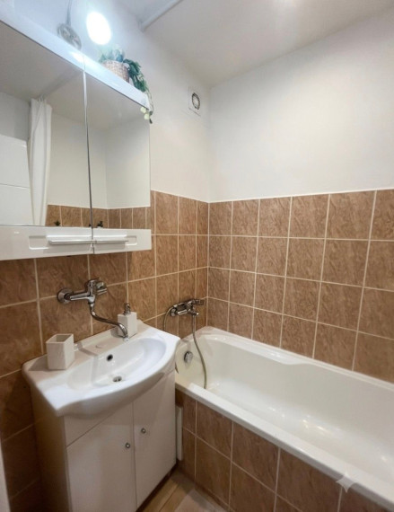 Na prenájom útulný, kompletne zariadený 2-izbový byt, Bratislava I TOP