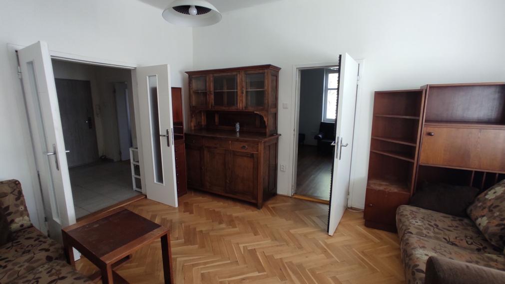 4-izbový byt na prenájom v blízkosti Hradu, Mudroňova-Staré Mesto