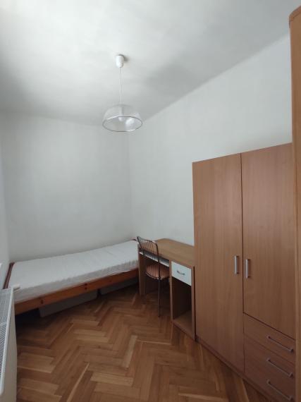 4-izbový byt na prenájom v blízkosti Hradu, Mudroňova-Staré Mesto
