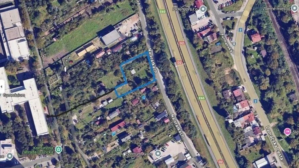 Na predaj investičný stavebný pozemok s projektom polyfunkčnej budovy - Bratislava IV