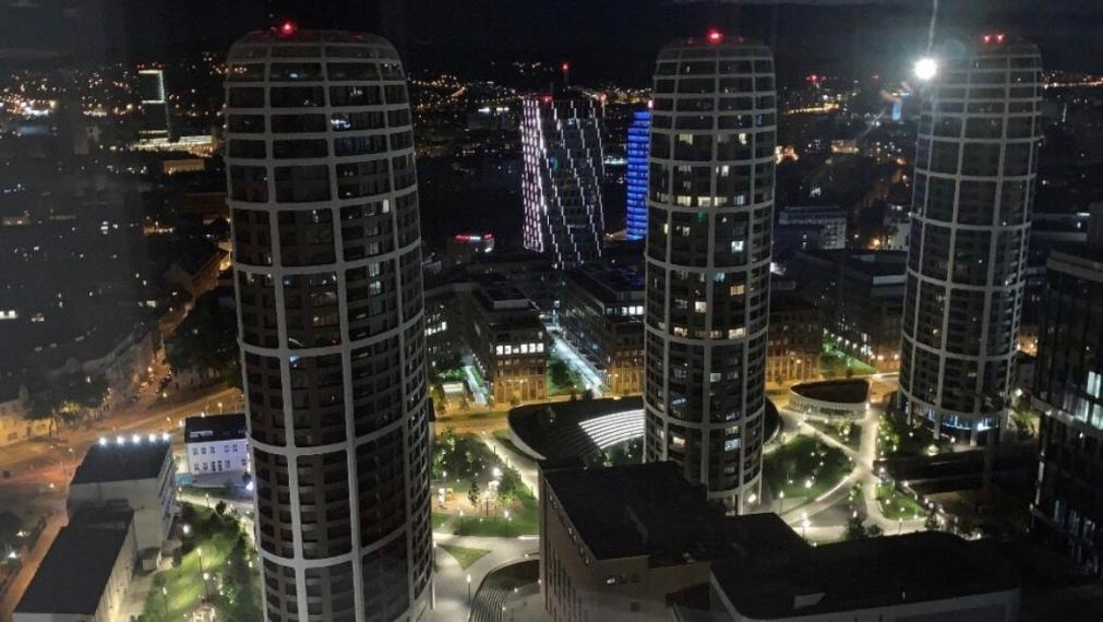 Na prenájom luxusný, reprezentatívny a kompletne zariadený 3-izbový byt v Panorama City, TOP