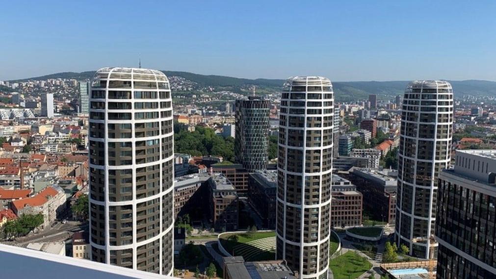 Na prenájom luxusný, reprezentatívny a kompletne zariadený 3-izbový byt v Panorama City, TOP