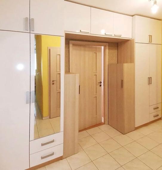 Na predaj priestranný, slnečný a kompletne zrekonštruovaný 3-izbový byt