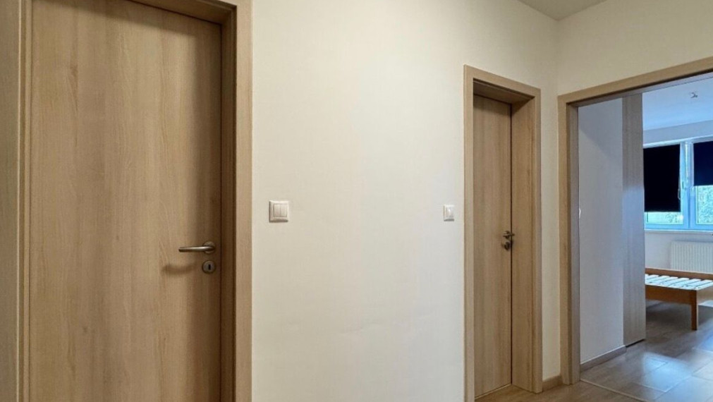 Na prenájom priestranný a svetlý 2-izbový byt s výmerou 52 m2