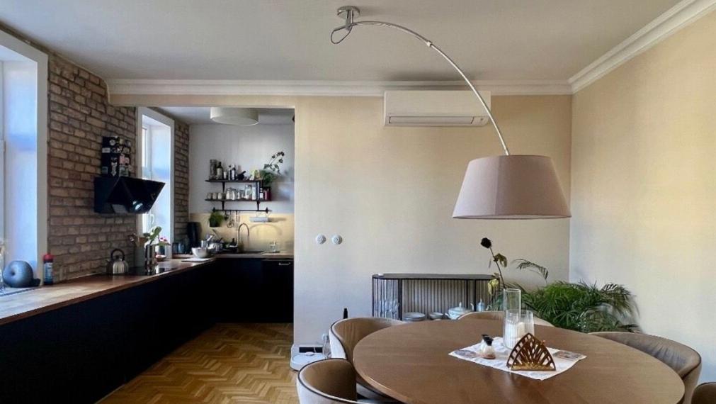 Na prenájom priestranný a elegantný staromestský byt 