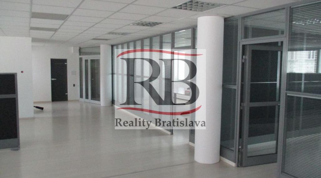 Open-space kancelárske priestory v Starom Meste na Palisádach