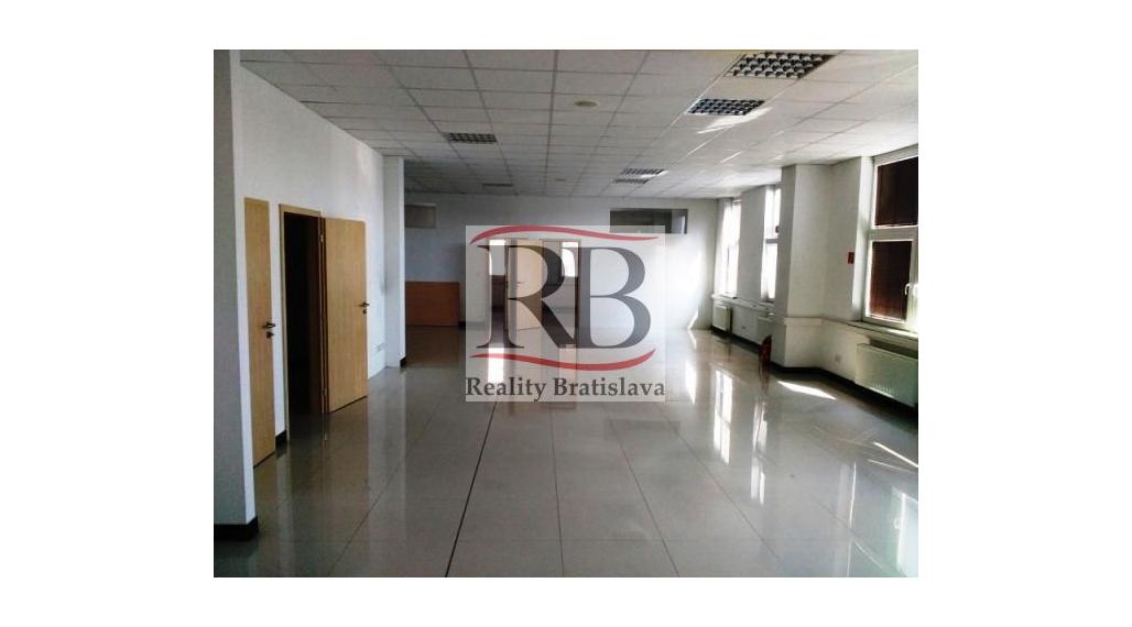 Samostatný kancelársky celok v OC Golden City na Starej Vajnorskej