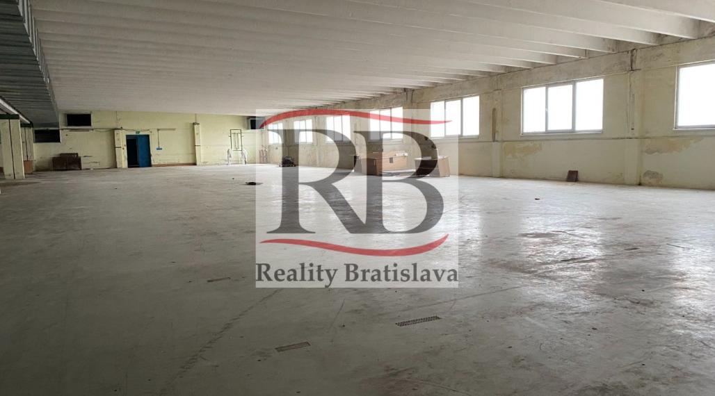 Skladovo – výrobný areál Kúty, Továrenská ulica