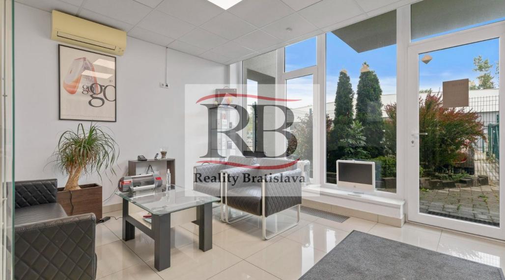Administratívny objekt s parkovaním na prenájom, 200m2, Žabí Majer - Bratislava III