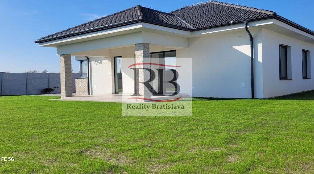 Nadštandardná novostavba 4 izbový bungalov hneď k nasťahovaniu