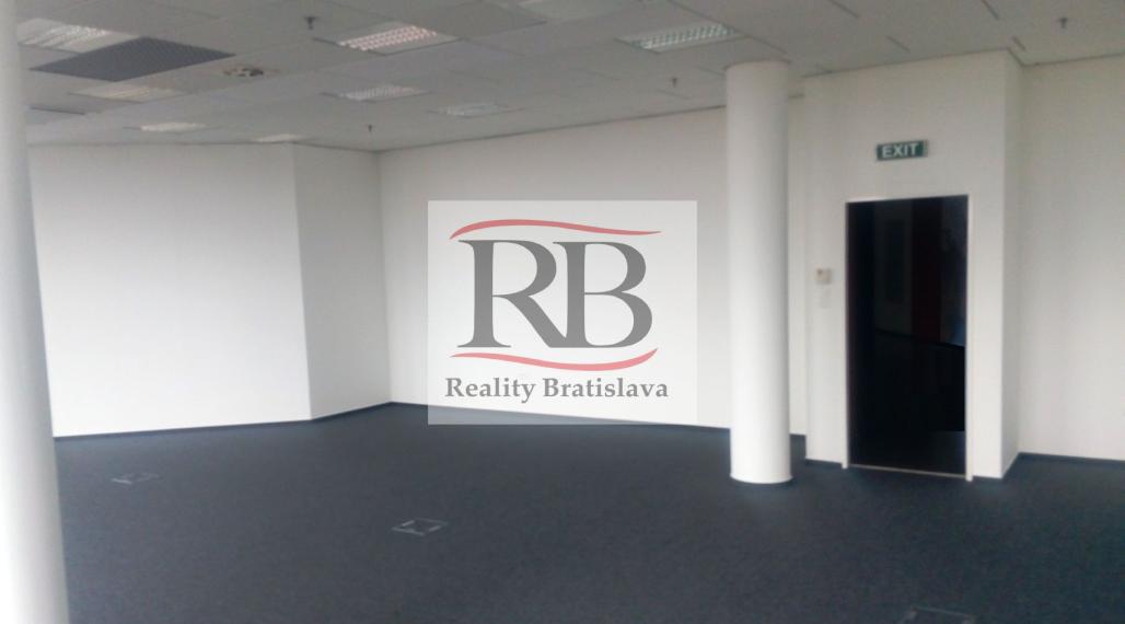 Kancelársky priestor v blízkosti letiska na prenájom