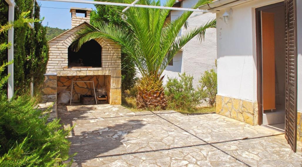 Pôvabný dom s dvomi terasami v srdci Visu, blízko pláže