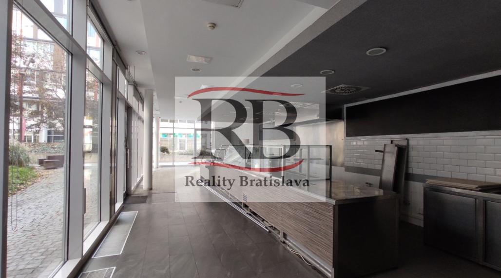 Obchodné priestory v Apollo BC 2, Prievozská-Ružinov