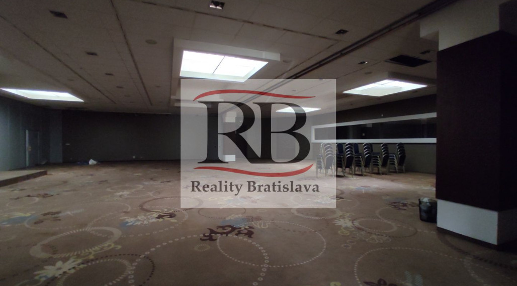 3.000m2 kongresová sála, lobby, kuchyňa, jedáleň a príslušenstvo na prenájom, Bajkalská