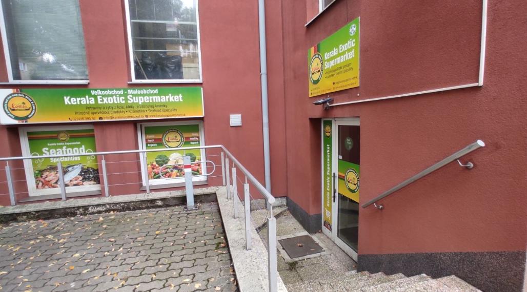 Obchodný priestor vhodný aj na kaviareň na PREDAJ, Záhradnícka – RUŽINOV, BA2