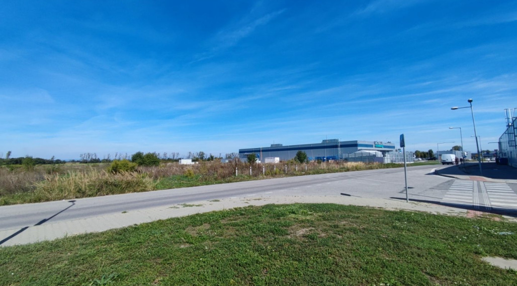 Na predaj pozemok – Kasárenská ulica, Šamorín