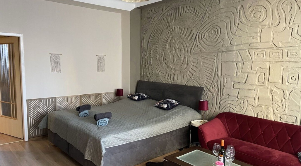 Dizajnový byt v srdci Bratislavy – 42 m² pokoja a funkčnosti