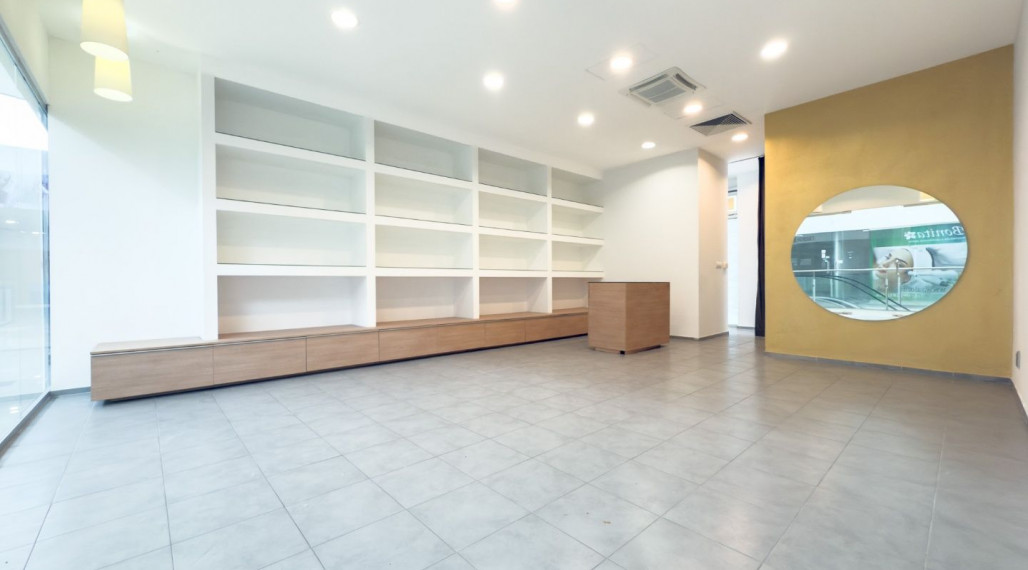 OC Saratov – Obchodné priestory na prenájom v Dúbravke