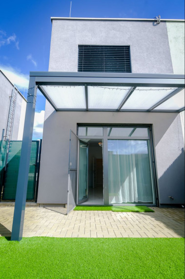 Na predaj moderný 2-izbový rodinný dom v Senci – Holubia ulica