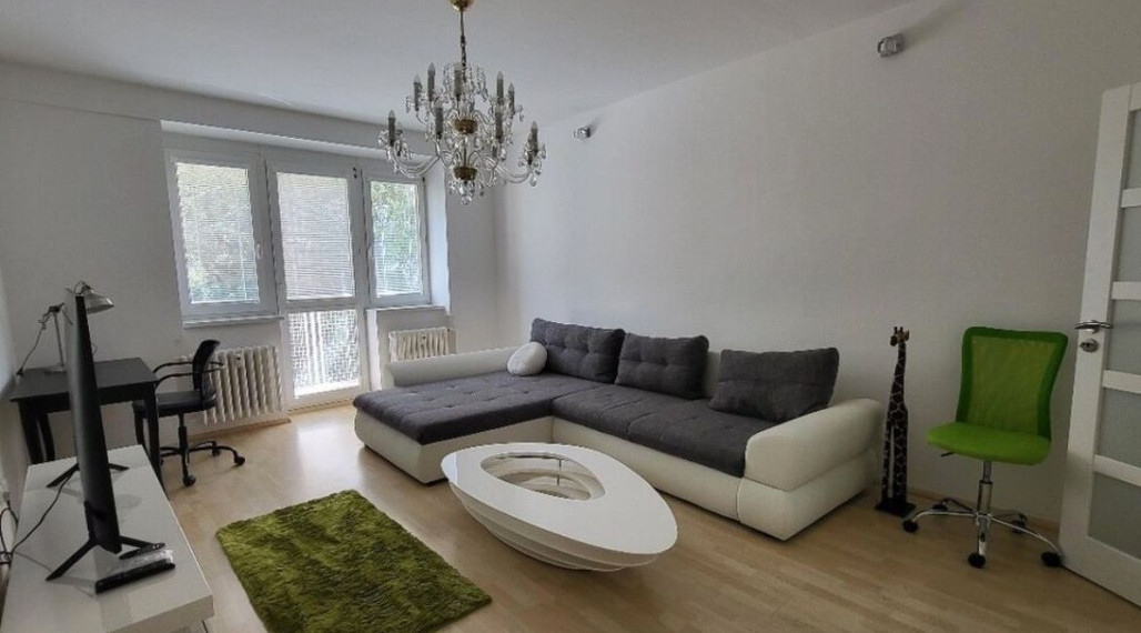 3i byt na prenájom, Grösslingová