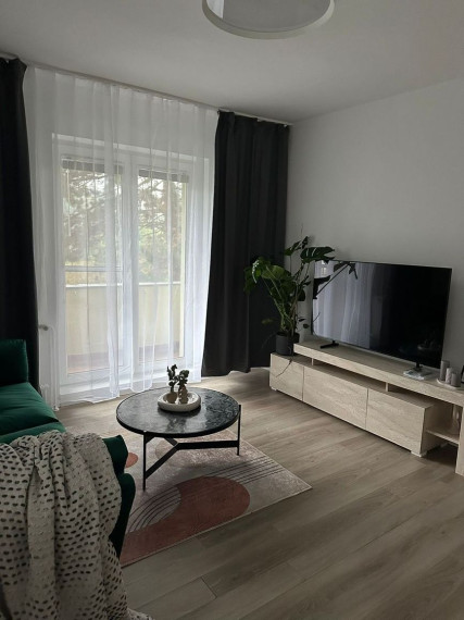 Svetlý 3i byt s terasou, záhradou a bazénom – Staré Mesto TOP