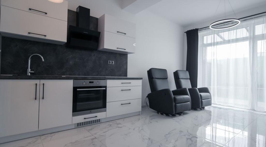 2-izbový byt s predzáhradkou aj parkovaním – pocit domu za cenu bytu