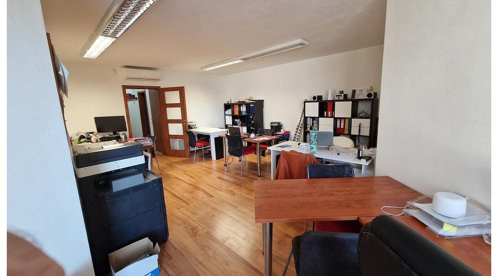 Kancelársky priestor na prenájom - Senec